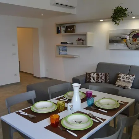 Ferienwohnung Mit Blick Auf Den Comer See * Valmadrera
