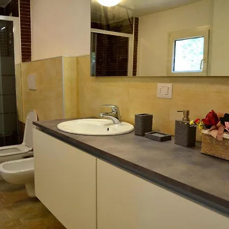 아파트 Ferienwohnung Mit Blick Auf Den Comer See 발마드레라